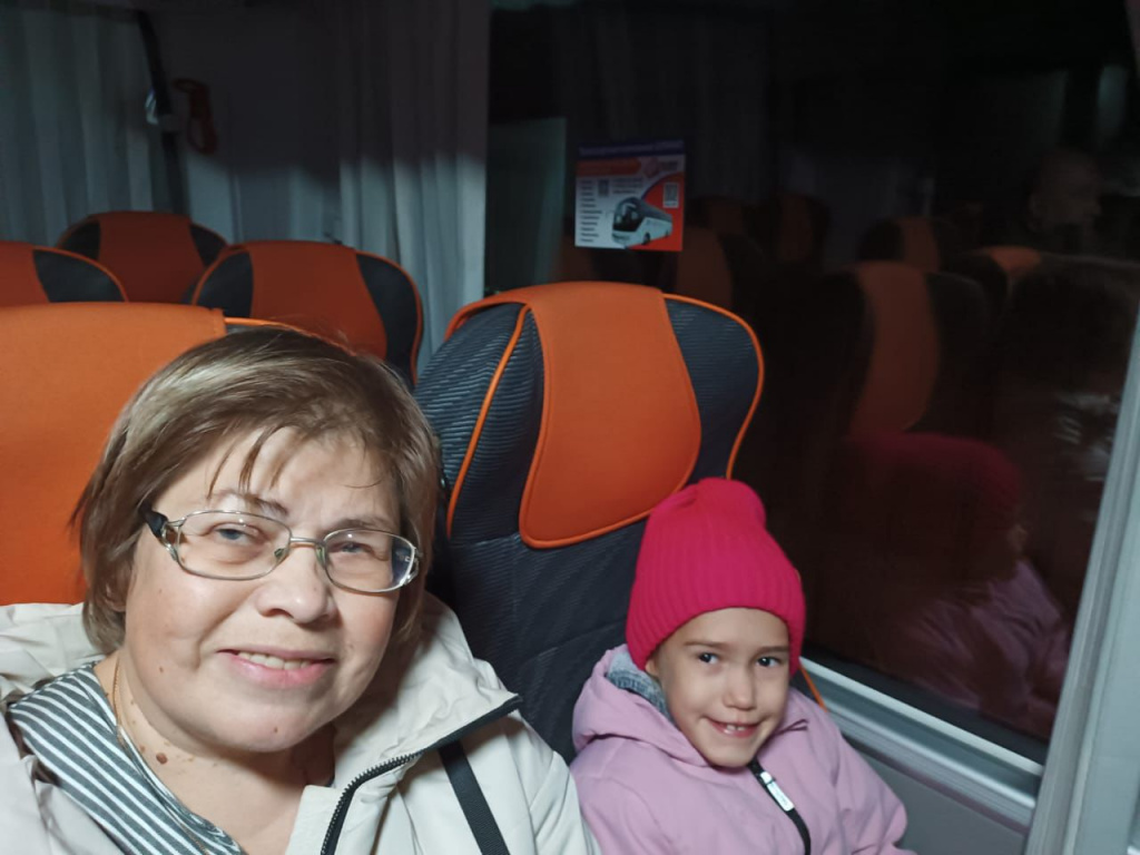 Dasha_i_Lada.jpg